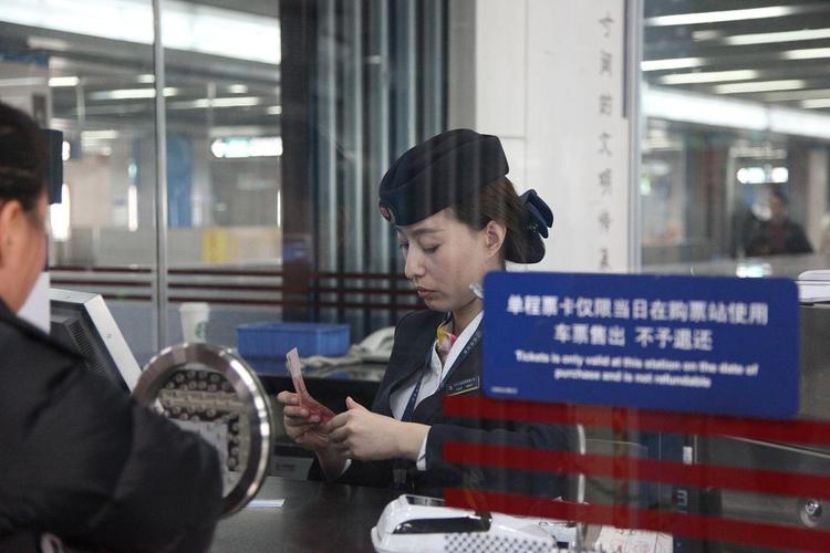 票务员,幕后英雄,还是平凡岗位?揭秘他们不为人知的一天!